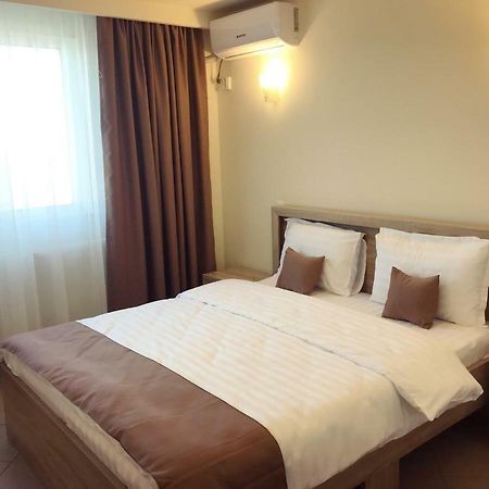 Casa Bucurr Hotel Afumati Bagian luar foto
